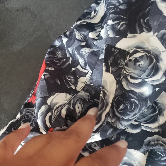 Running Jacket - Roses! - Picture 3 of 5